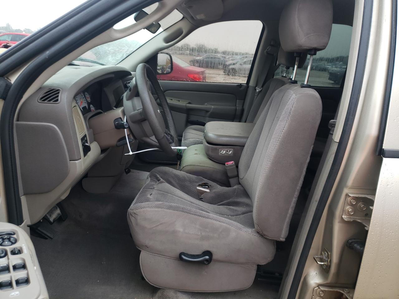 2004 Dodge RAM - Image 7