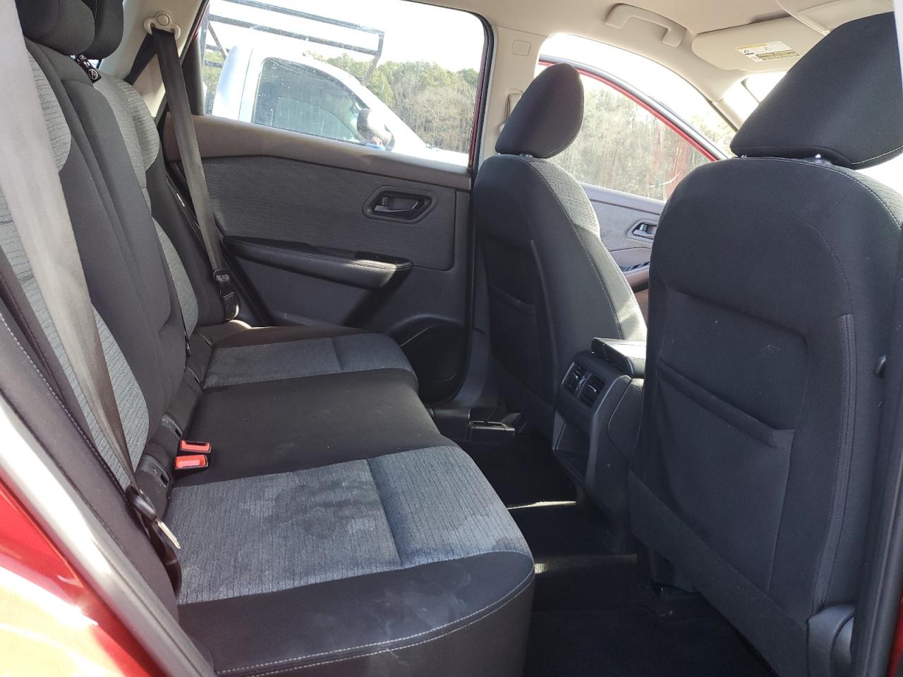 2021 Nissan Rogue - Image 11