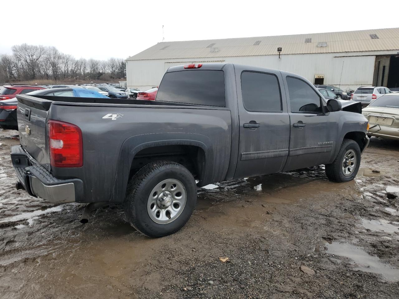 2011 Chevrolet Silverado - Image 3