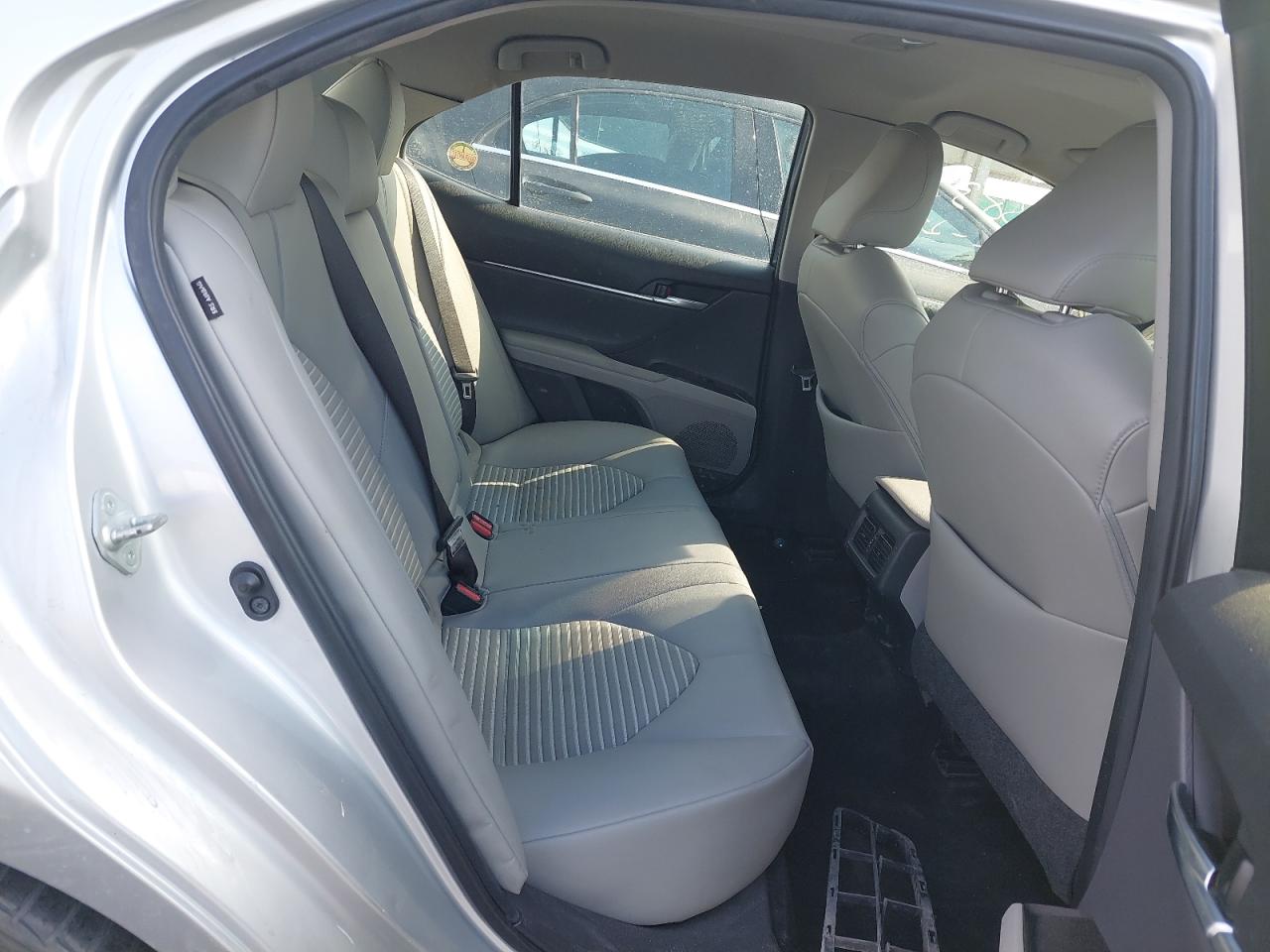 JTNBF9HK0J3007656 - 2018 Toyota Camry - #41358395