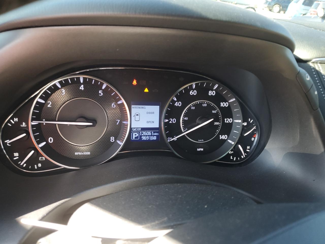 2018 Nissan Armada - Image 9