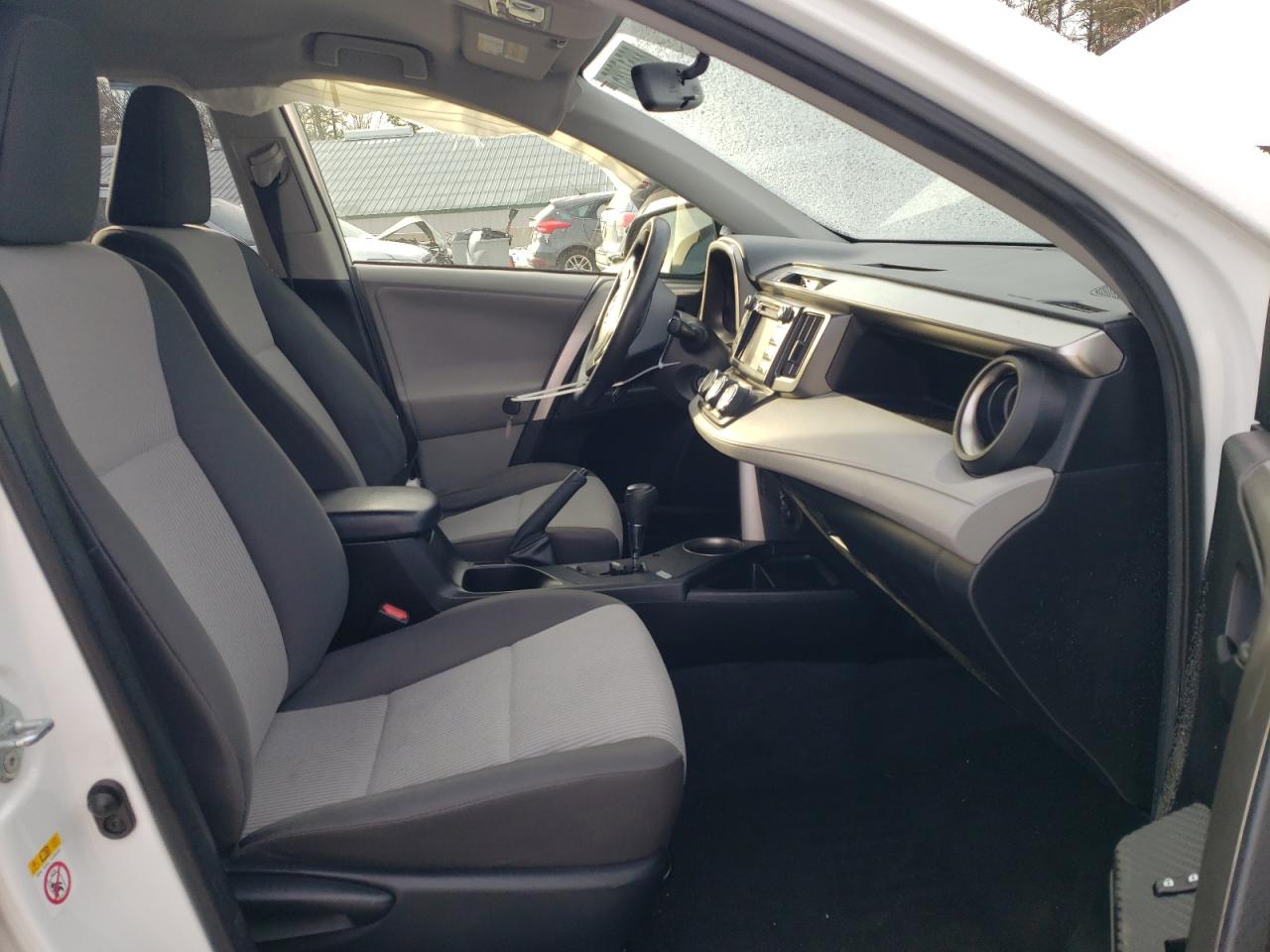 2013 Toyota RAV 4 - Image 7