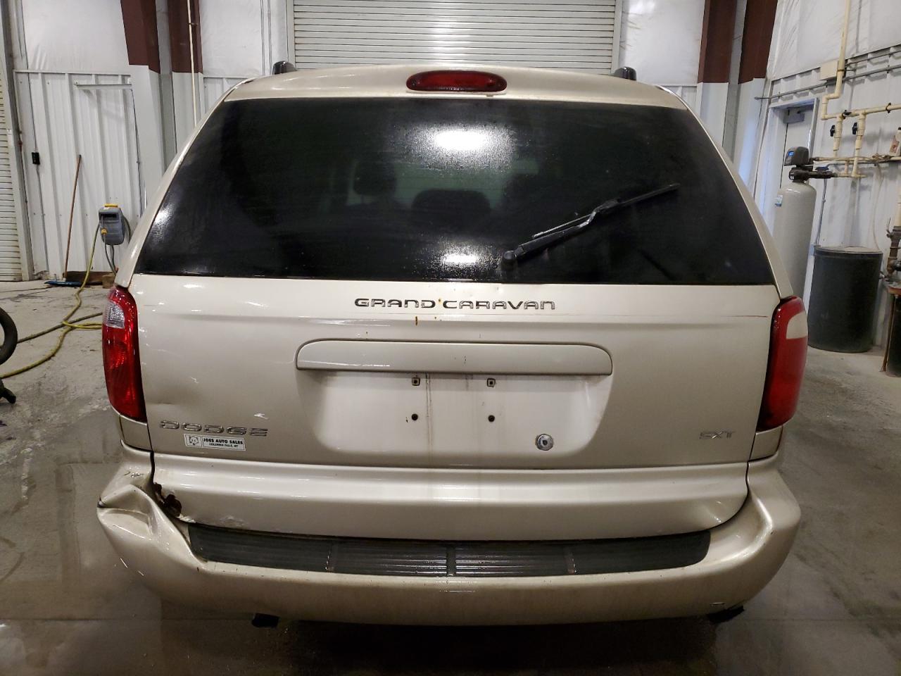 2005 Dodge Caravan - Image 6