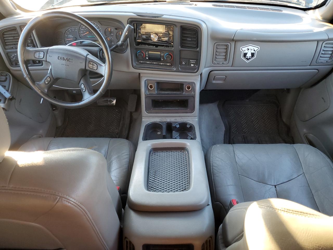 2003 GMC Sierra - Image 8