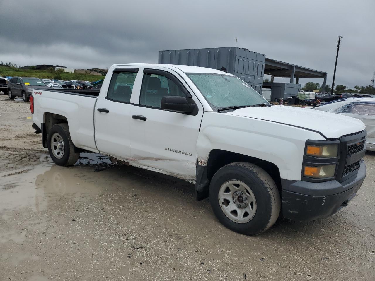2015 Chevrolet Silverado - Image 4