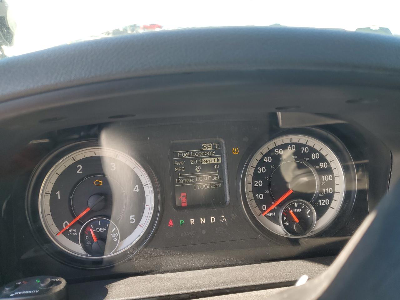2016 RAM 1500 - Image 9