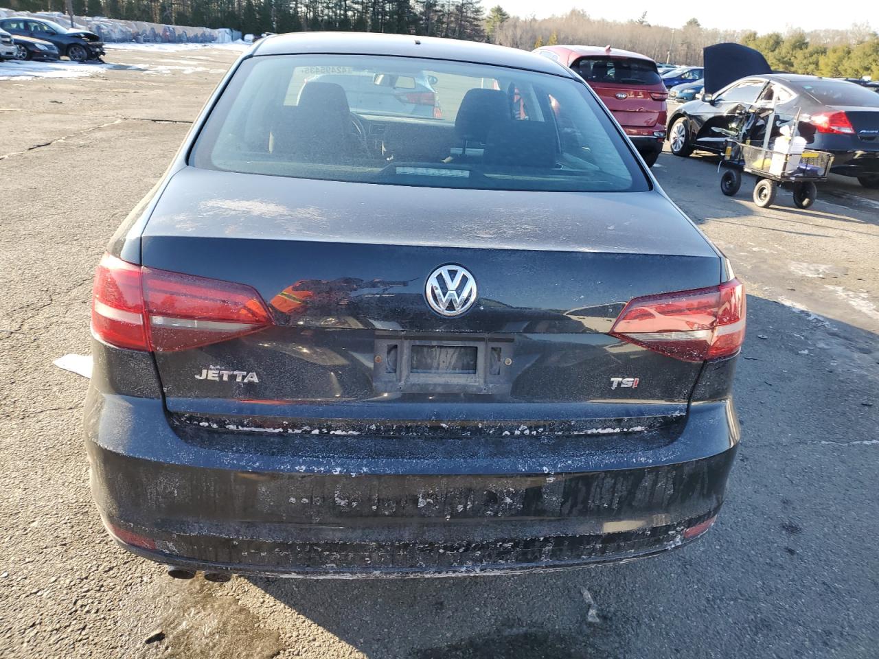 2018 Volkswagen Jetta - Image 6