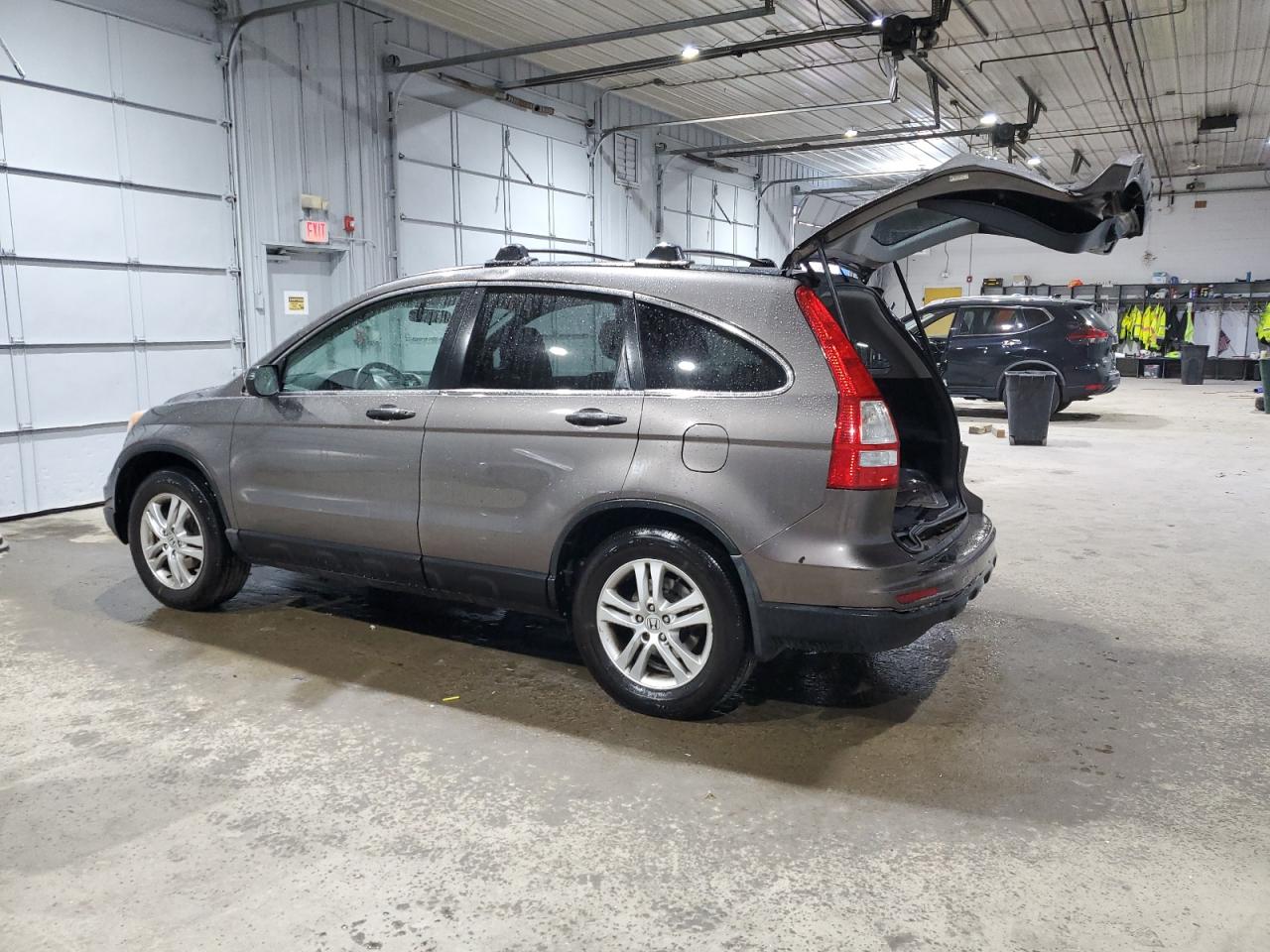 2011 Honda CR-V - Image 2