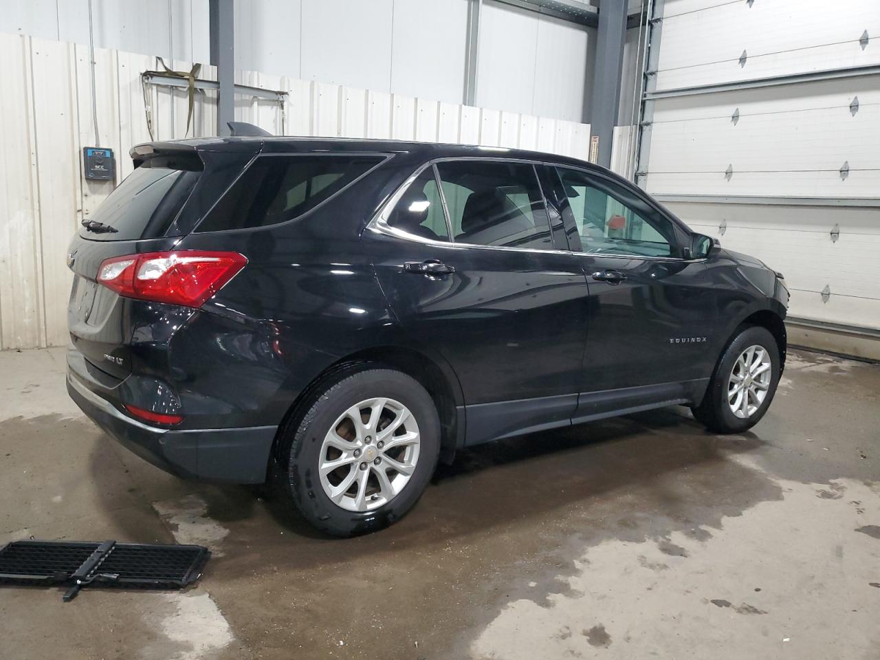 2018 Chevrolet Equinox - Image 3