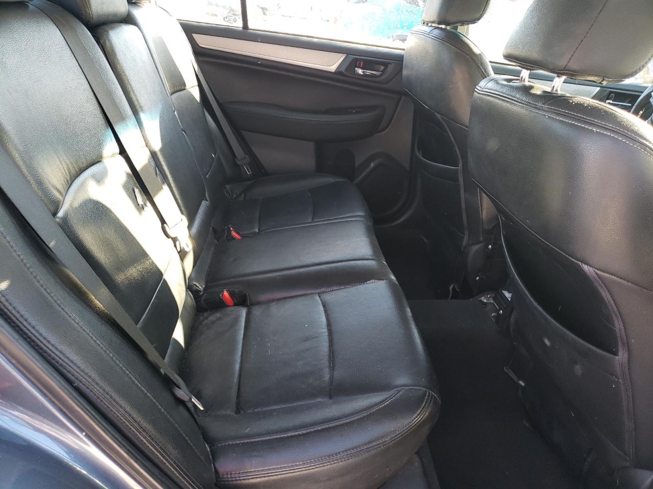 2015 Subaru Legacy - Image 10