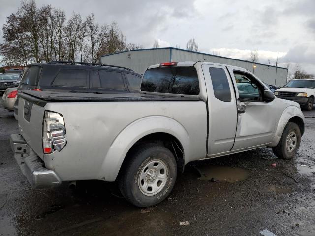  NISSAN FRONTIER 2016 Серебристый