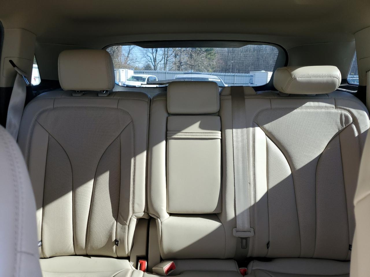 2016 Lincoln MKX - Image 10