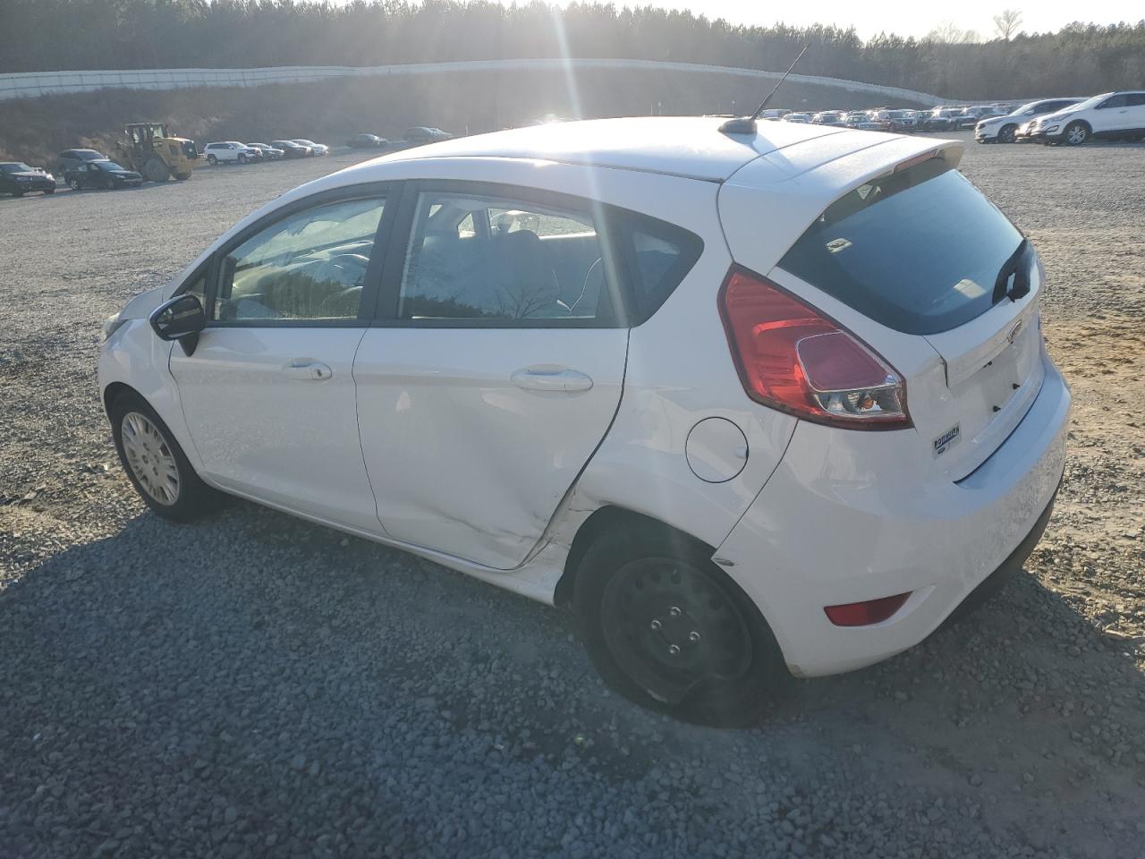 2015 Ford Fiesta - Image 2