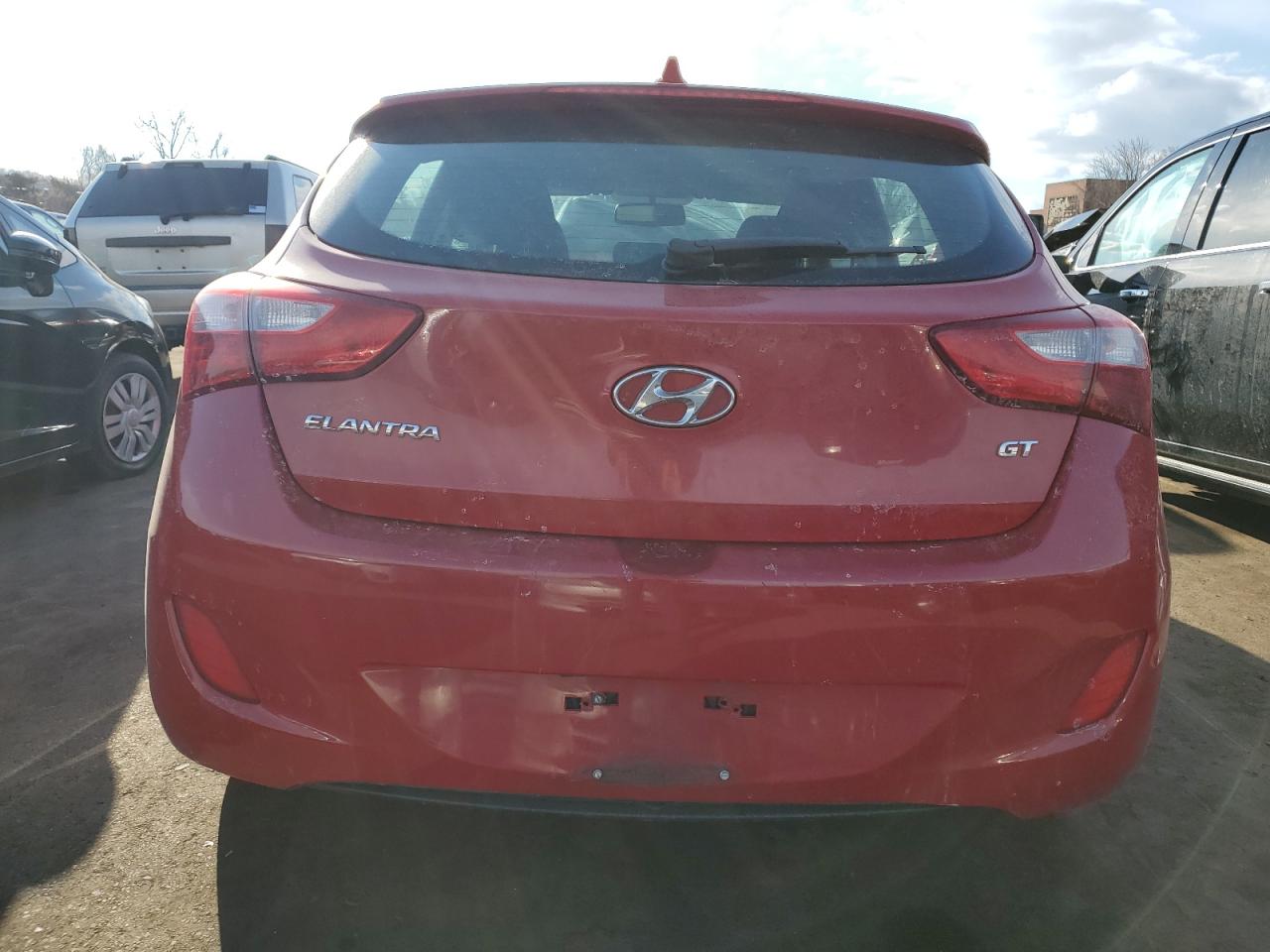 2013 Hyundai Elantra - Image 6