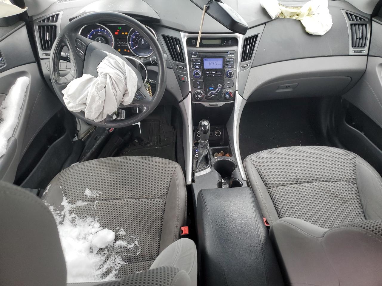 2011 Hyundai Sonata - Image 8