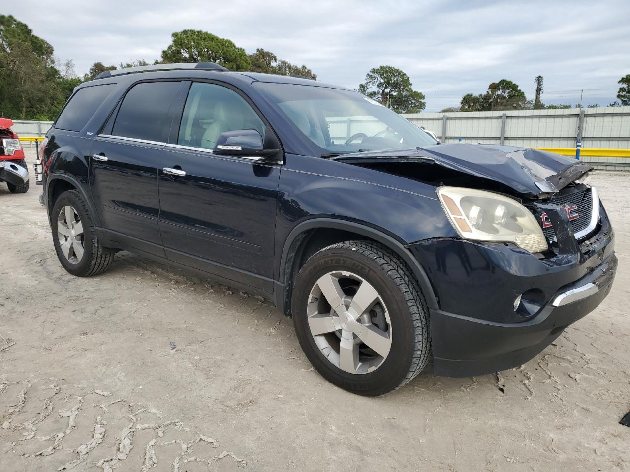 2012 GMC Acadia - Image 4