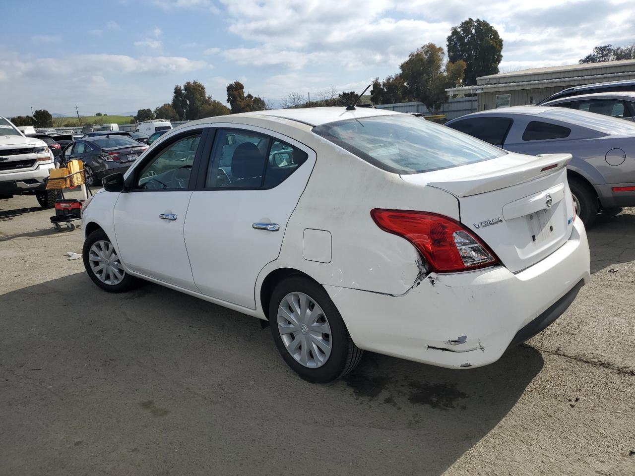 2015 Nissan Versa - Image 2