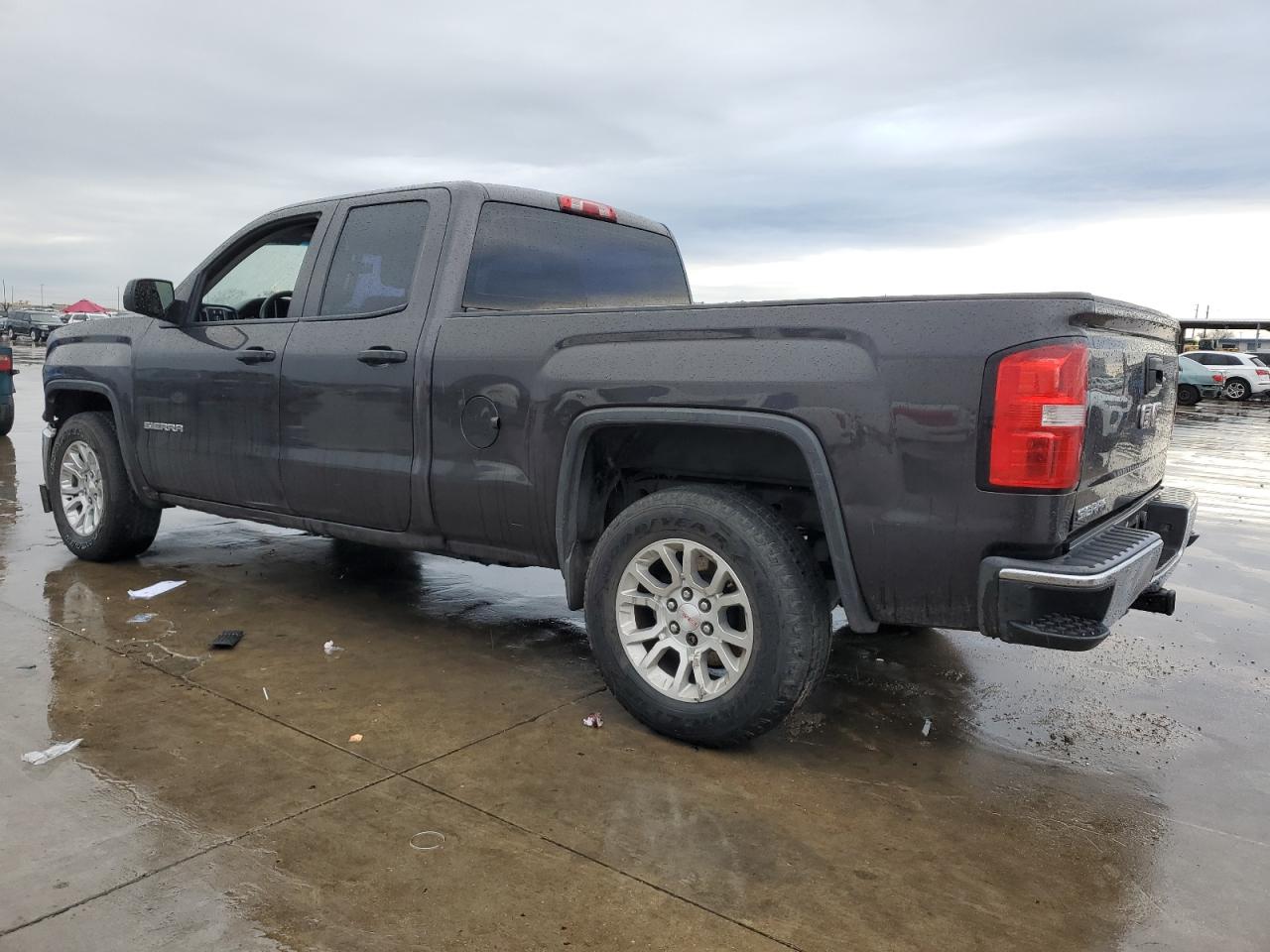 2014 GMC Sierra - Image 2