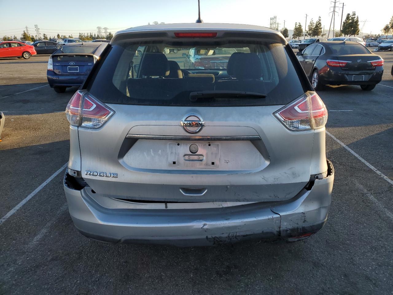 VIN KNMAT2MTXFP555761 2015 NISSAN ROGUE no.6