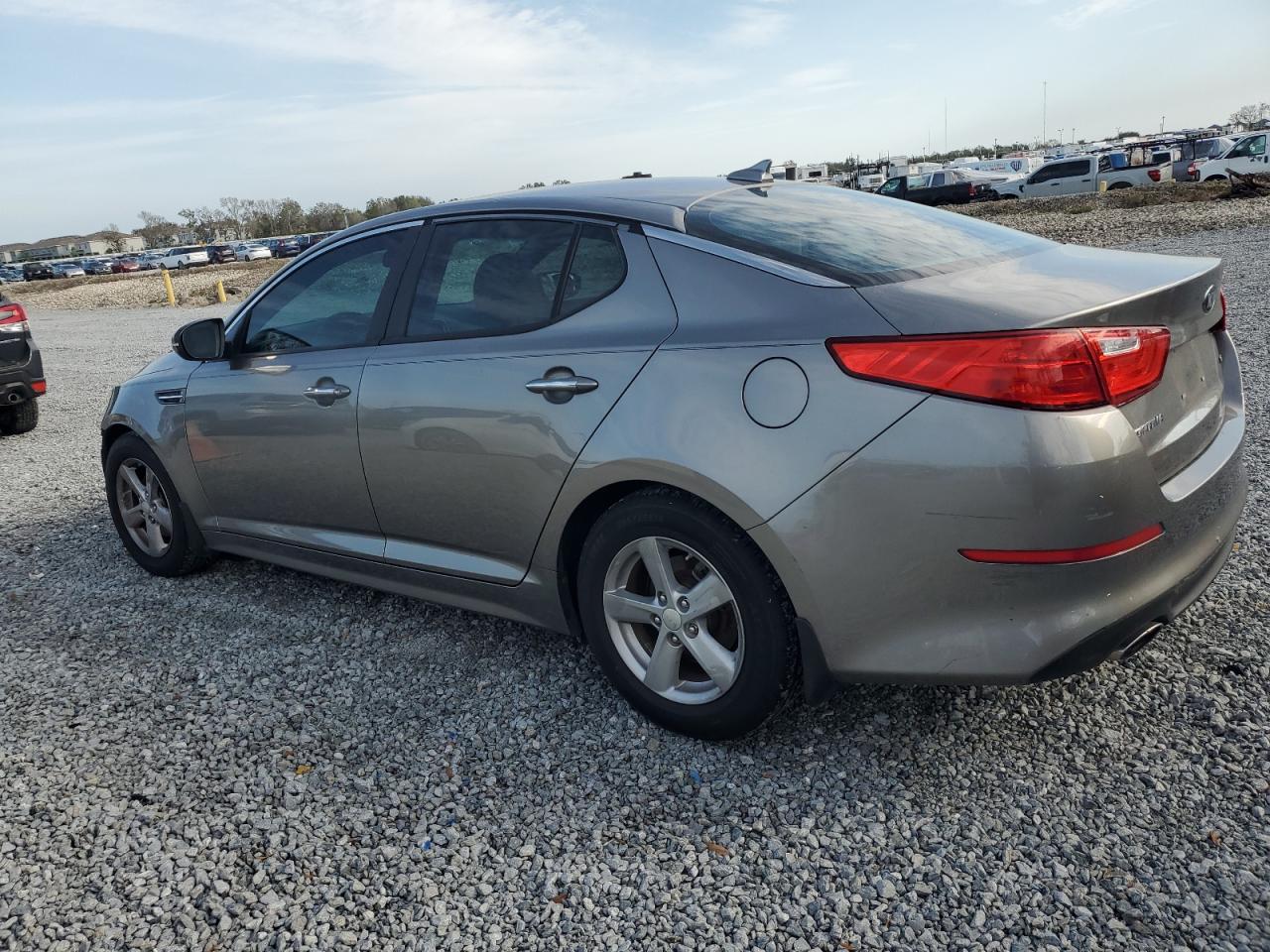 VIN 5XXGM4A71FG384996 2015 KIA OPTIMA no.2