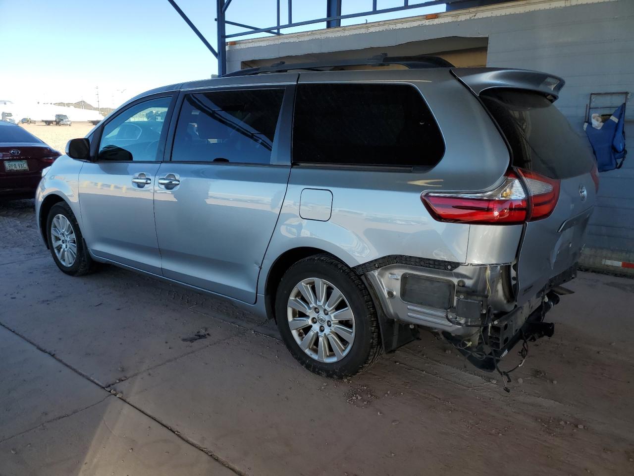 5TDDK3DC7FS101513 2015 TOYOTA SIENNA - Image 2