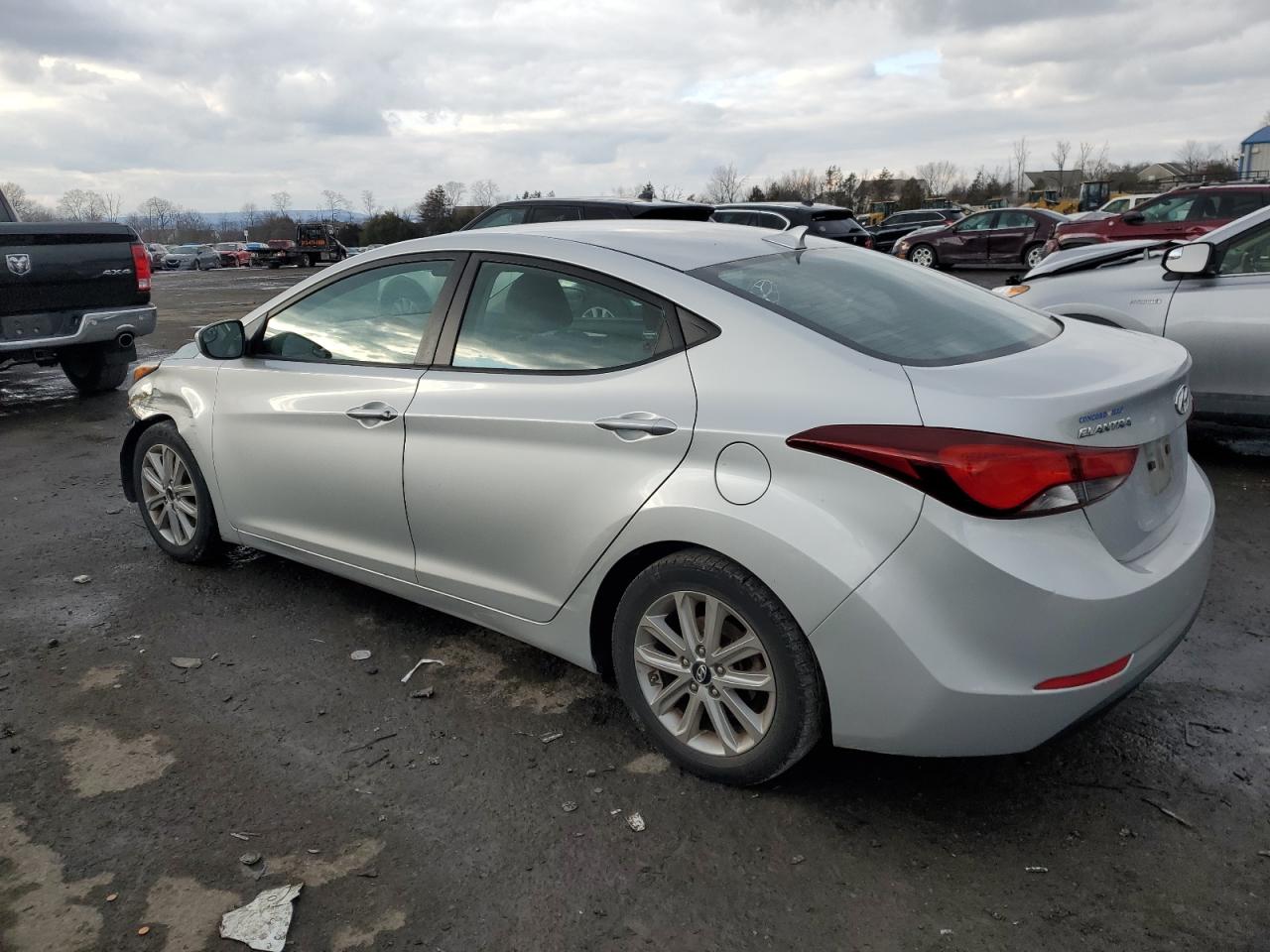 2015 Hyundai Elantra - Image 2
