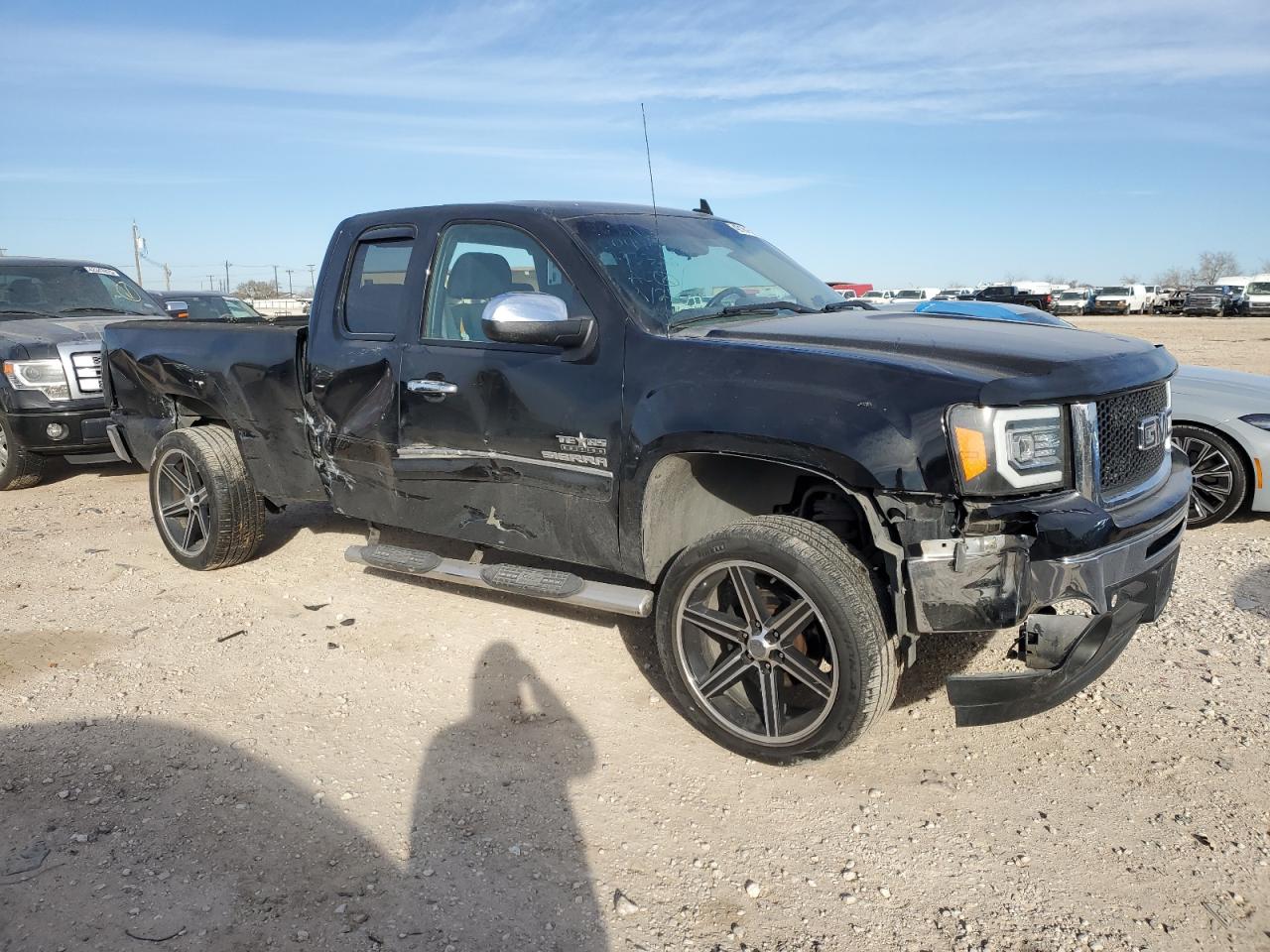 2013 GMC Sierra - Image 4