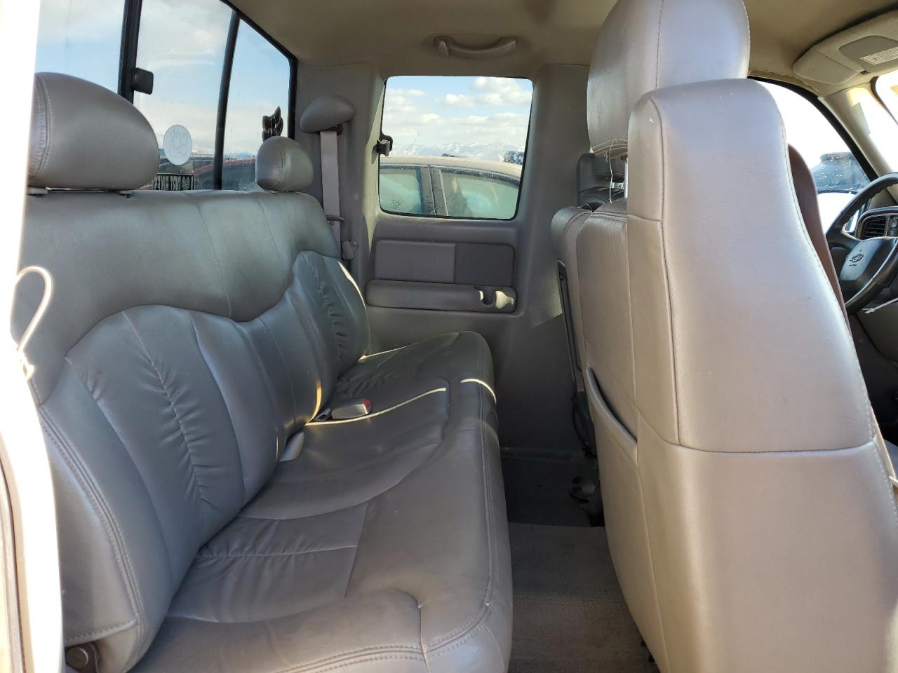 1999 Chevrolet Silverado - Image 10