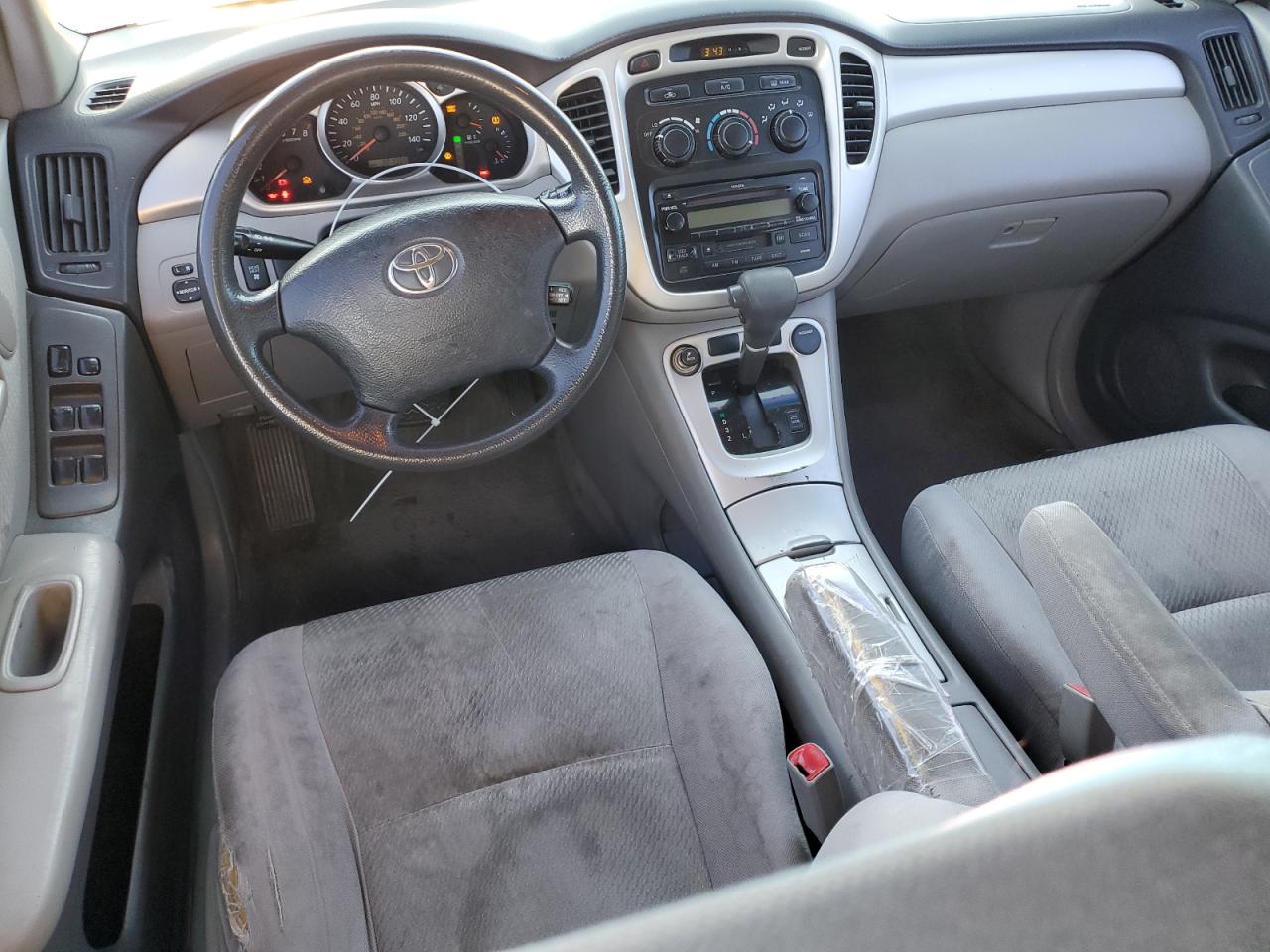 2004 Toyota Highlander - Image 8