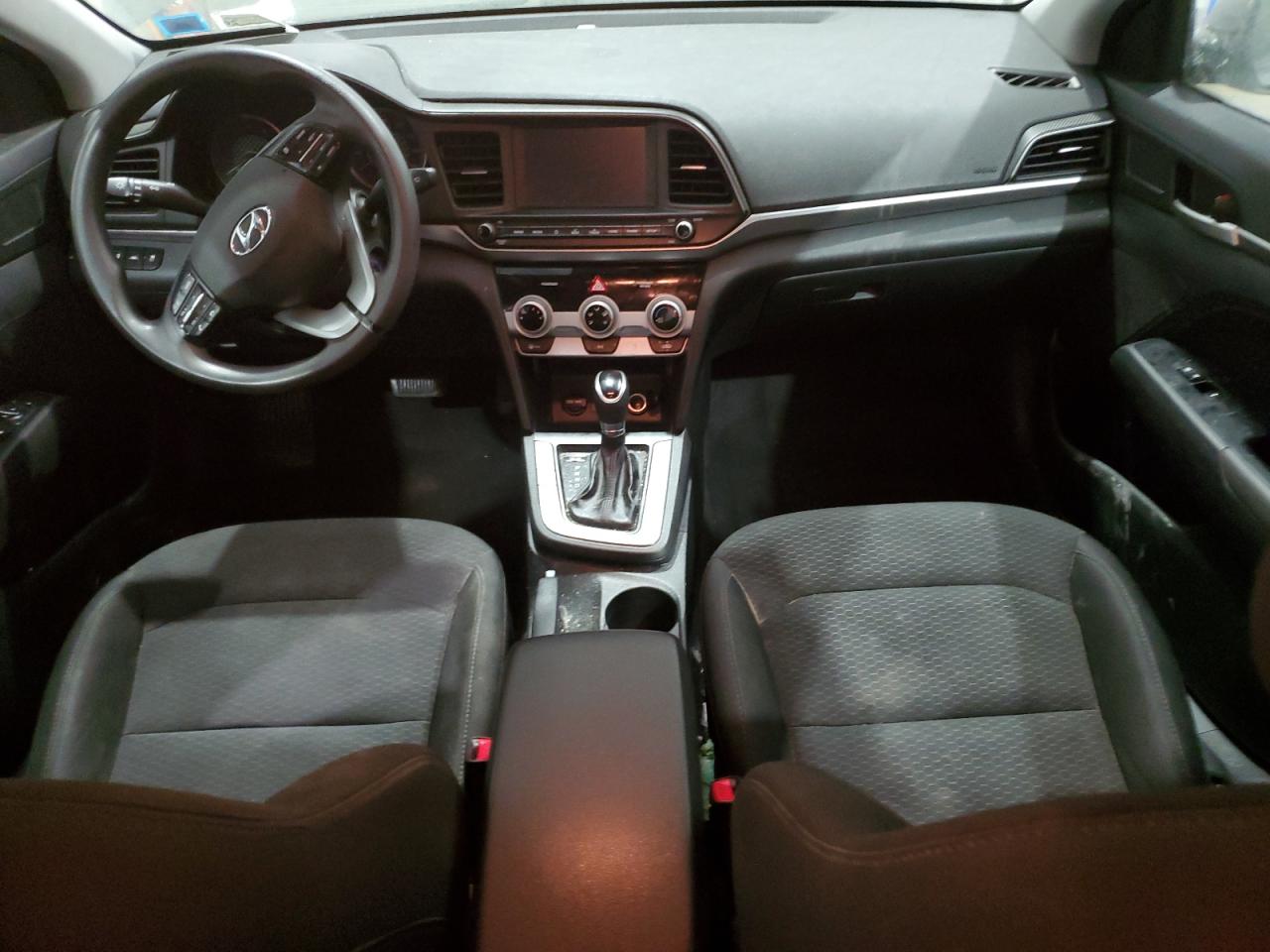 2019 Hyundai Elantra - Image 8