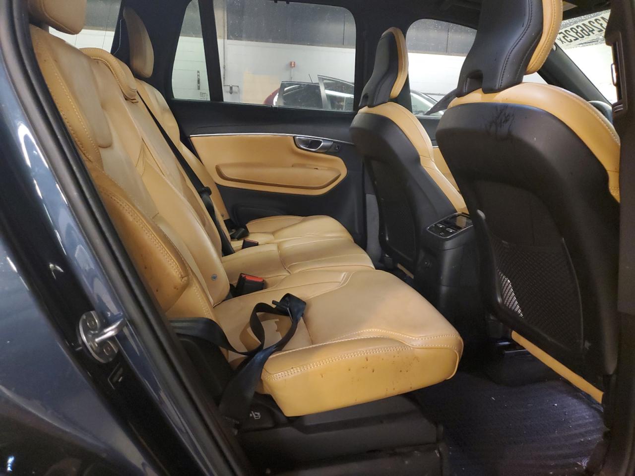 2023 Volvo XC90 - Image 11
