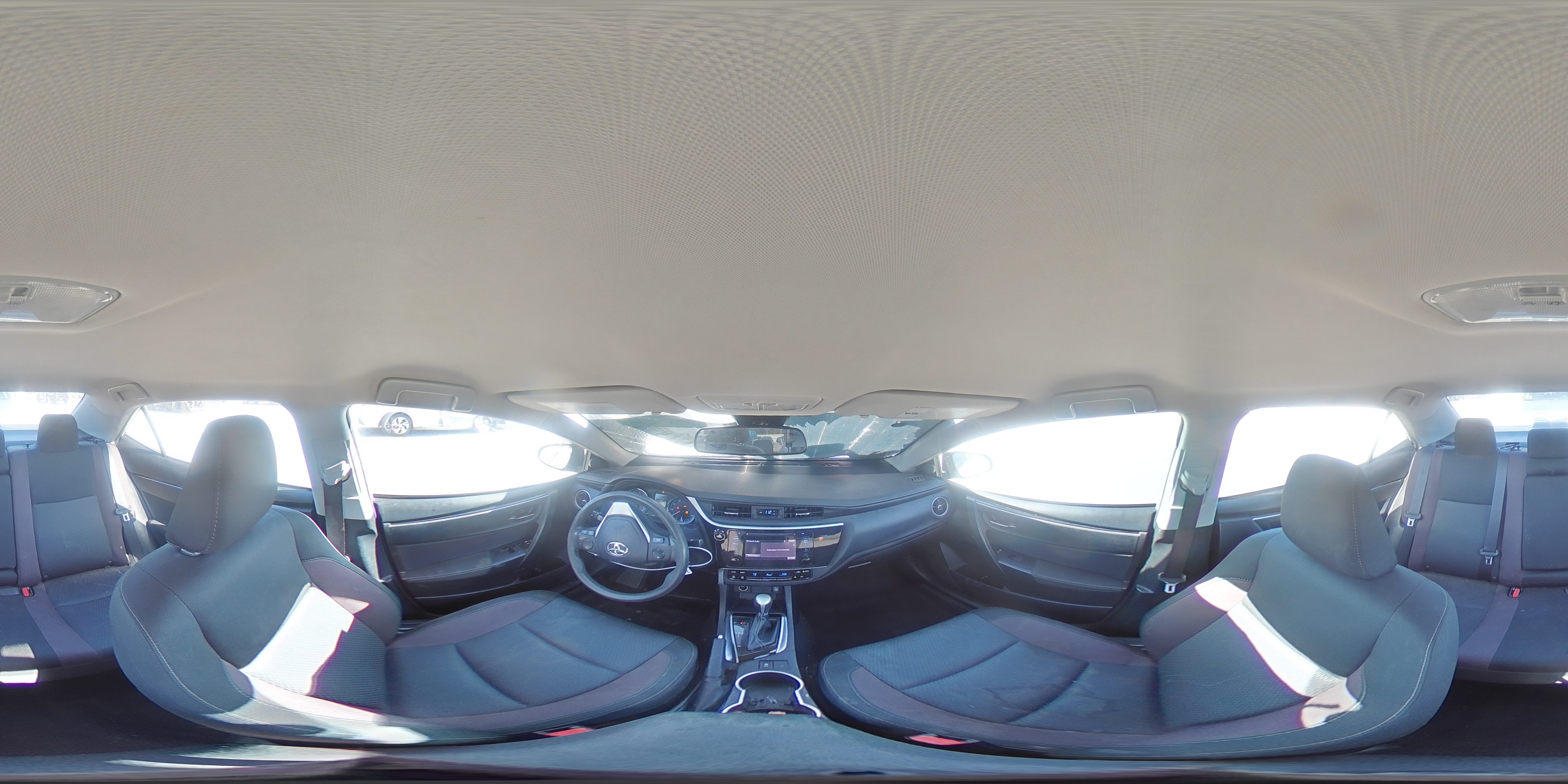 2018 Toyota Corolla - Image 12