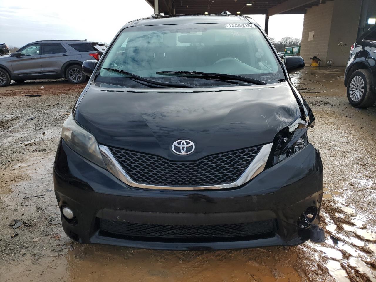 2014 Toyota Sienna - Image 5
