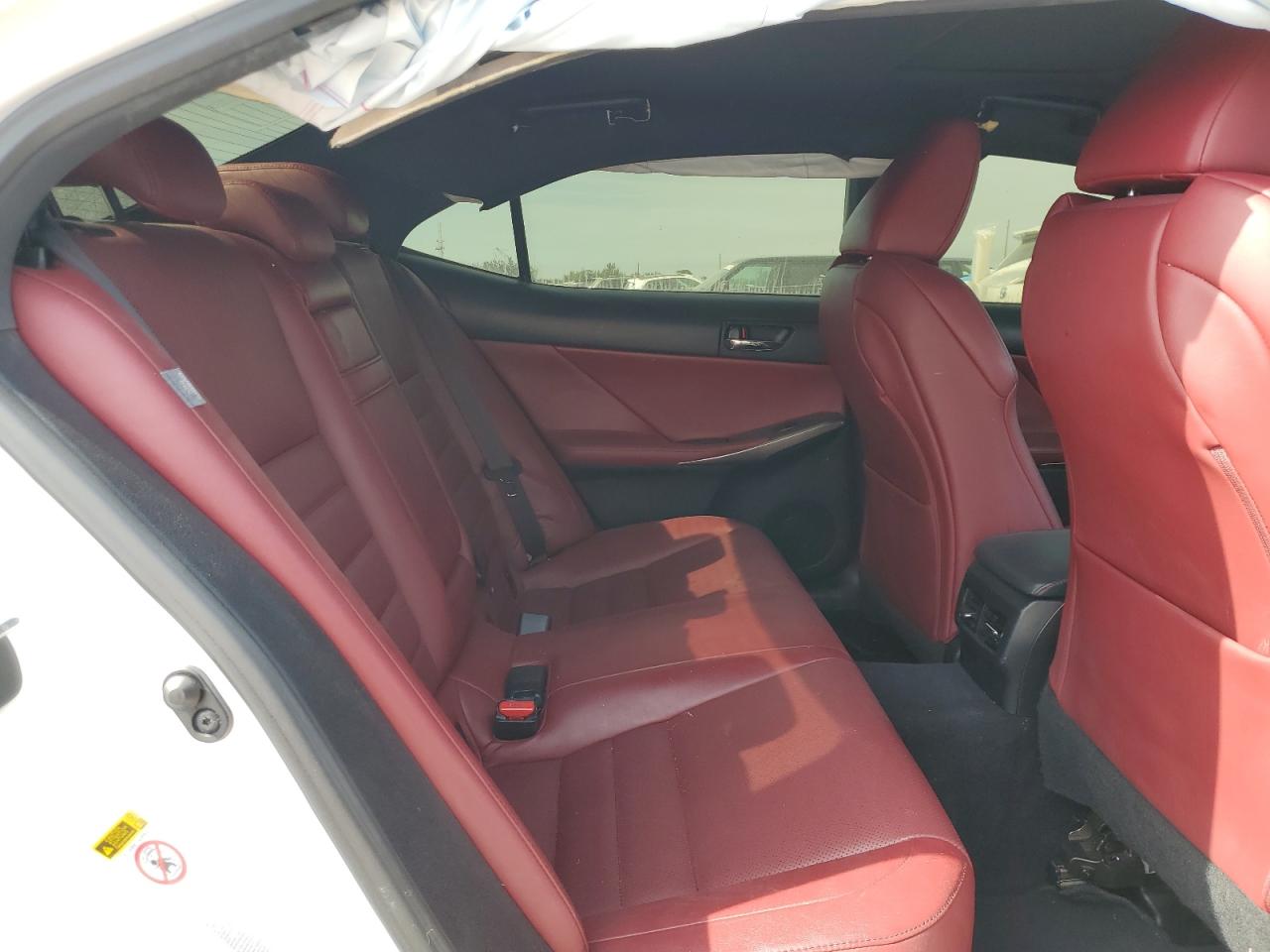 2014 Lexus IS - Image 11