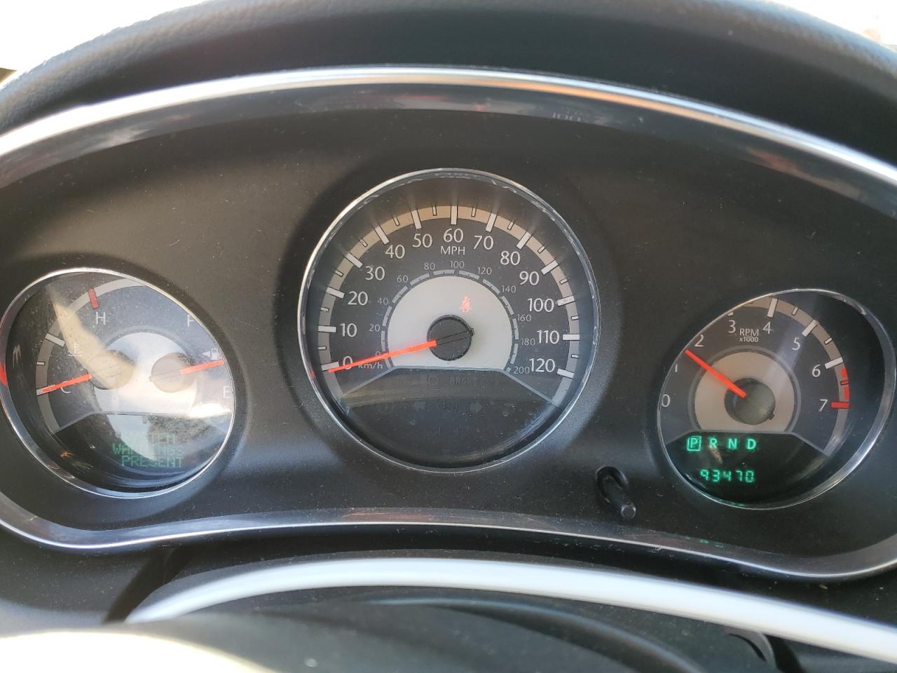 2012 Chrysler 200 - Image 9