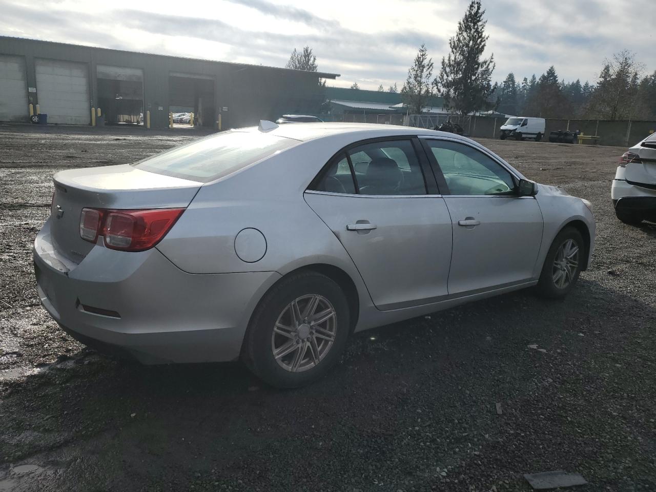 VIN 1G11C5SA4DF257950 2013 CHEVROLET MALIBU no.3