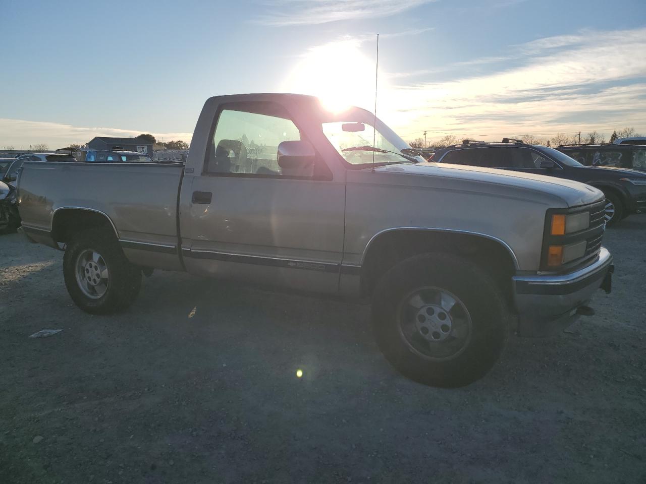 1993 Chevrolet GMT-400 - Image 4