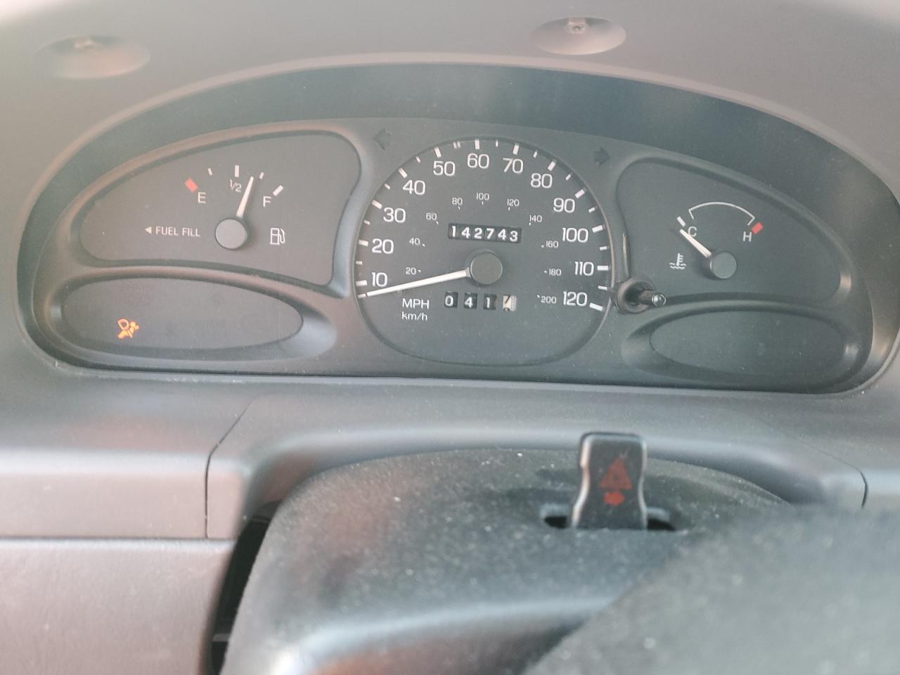 1998 Ford Escort Lx VIN: 1FAFP10P2WW303270 Lot: 87588365