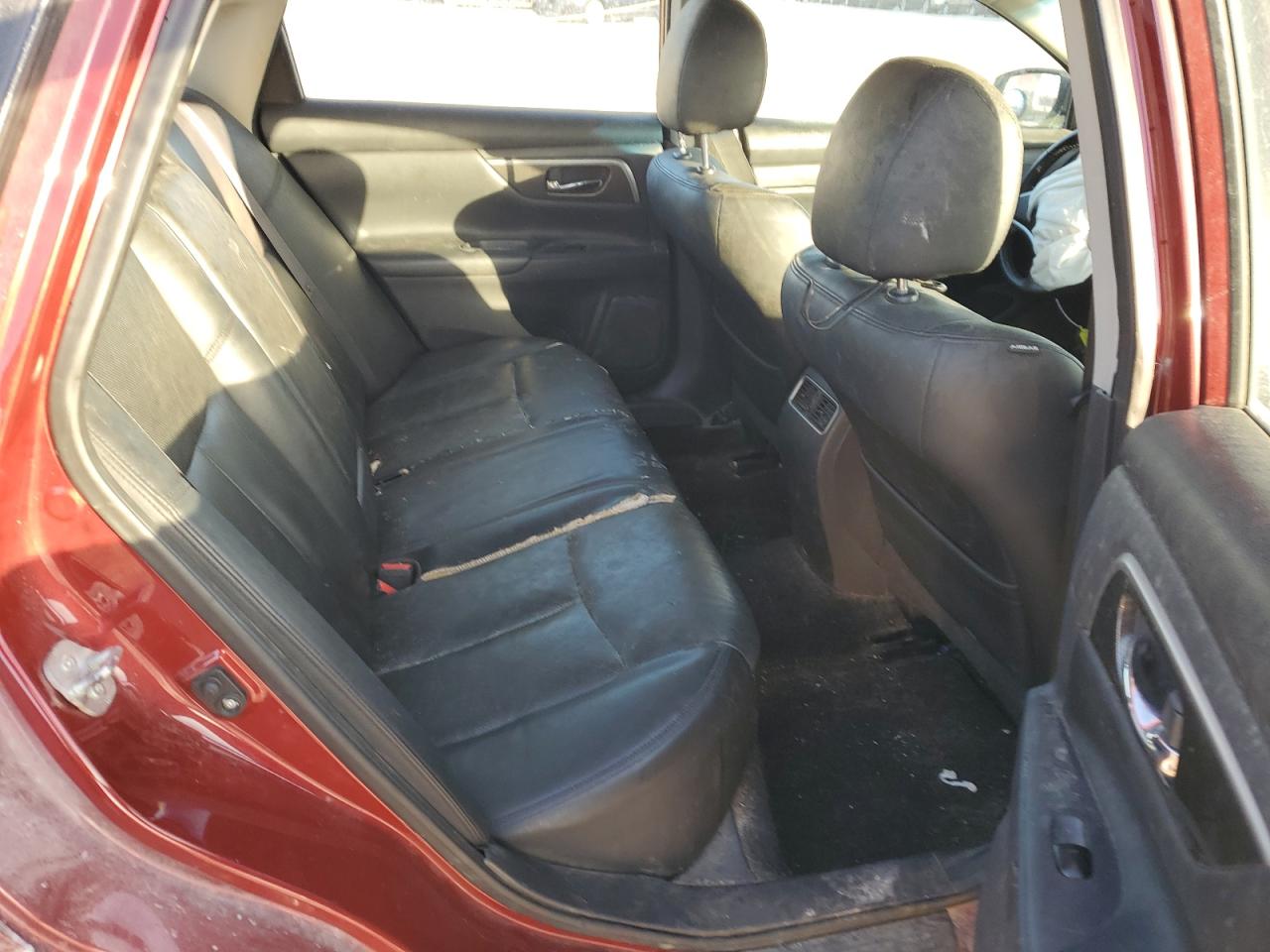 2015 Nissan Altima - Image 10