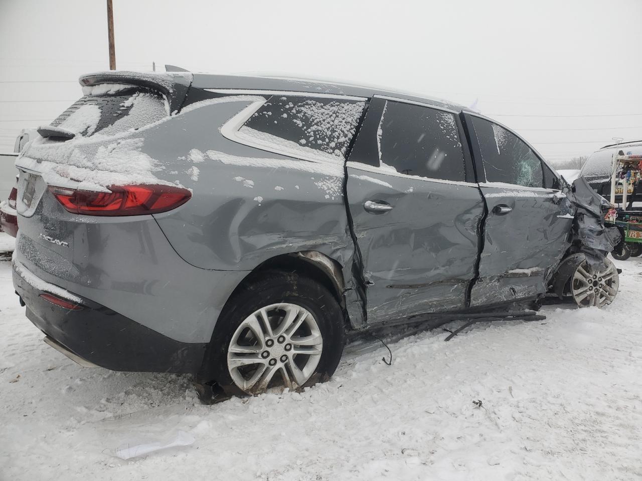 BUICK ENCLAVE 2018 VIN 5GAERBKW1JJ262986 фото 3