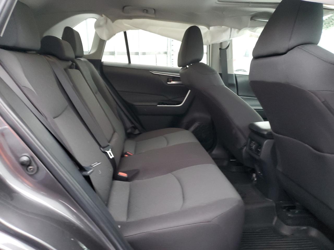 2024 Toyota RAV 4 - Image 11