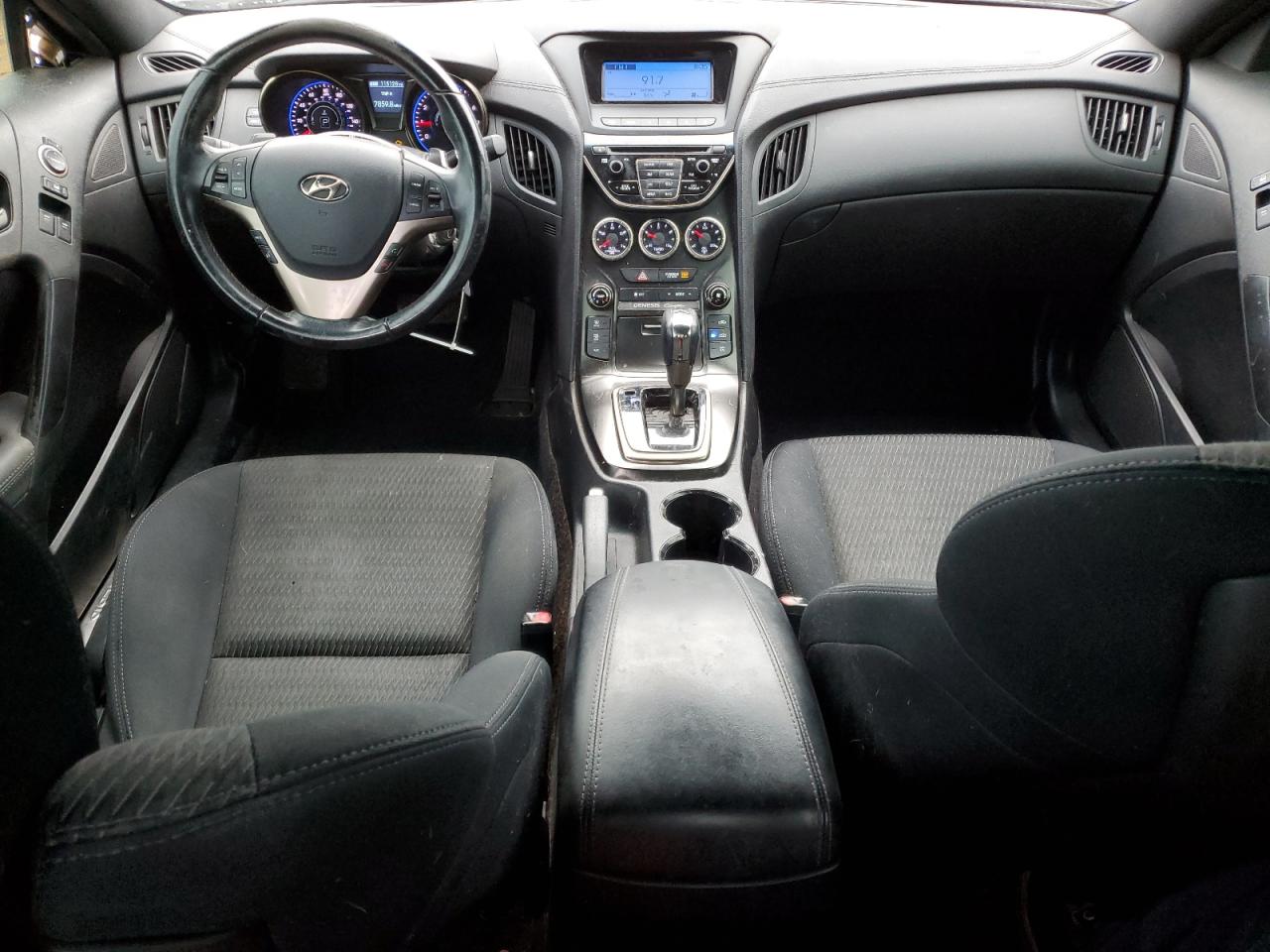 2013 Hyundai Genesis - Image 8