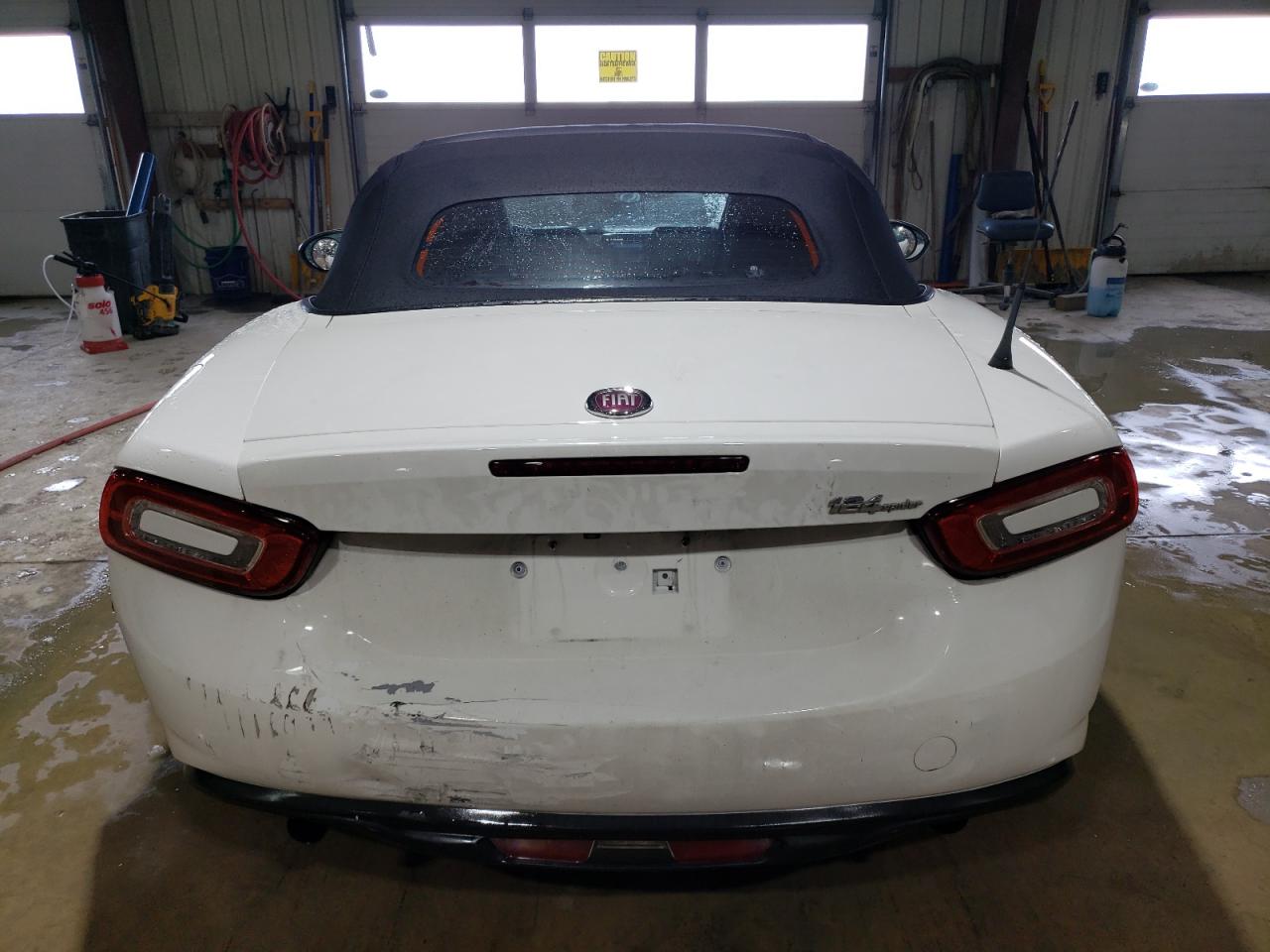 2017 Fiat 124 Spider - Image 6