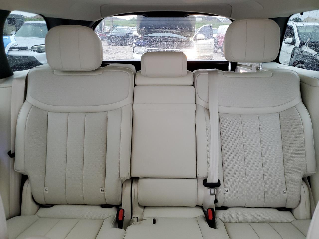 2023 Land Rover Range Rover - Image 10