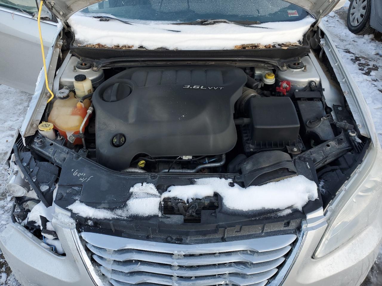 2011 Chrysler 200 - Image 13