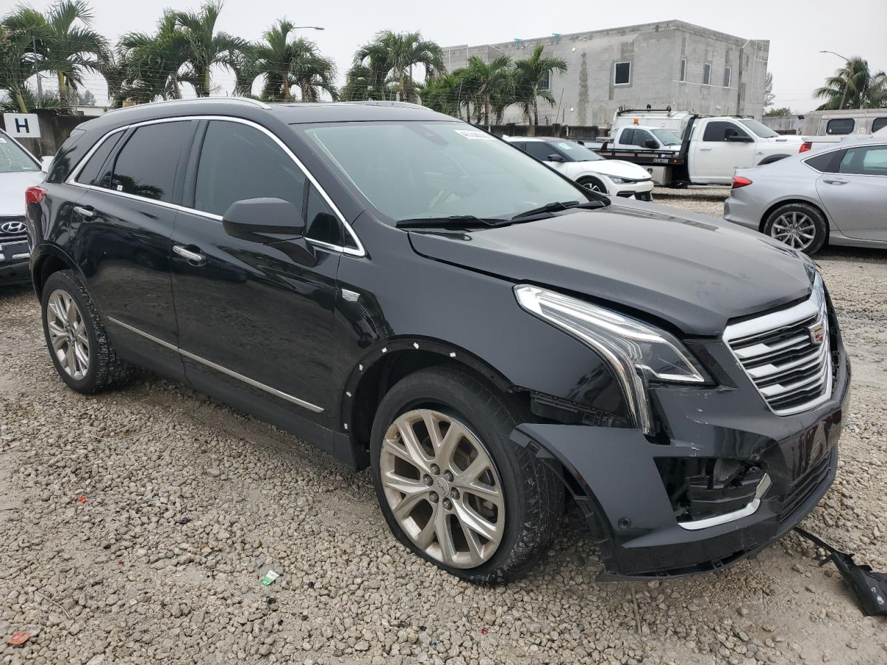 2017 Cadillac XT5 - Image 4