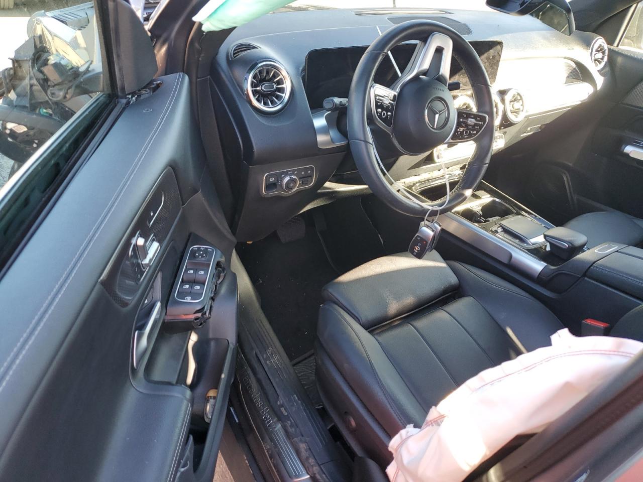 2022 Mercedes-Benz GLB - Image 8