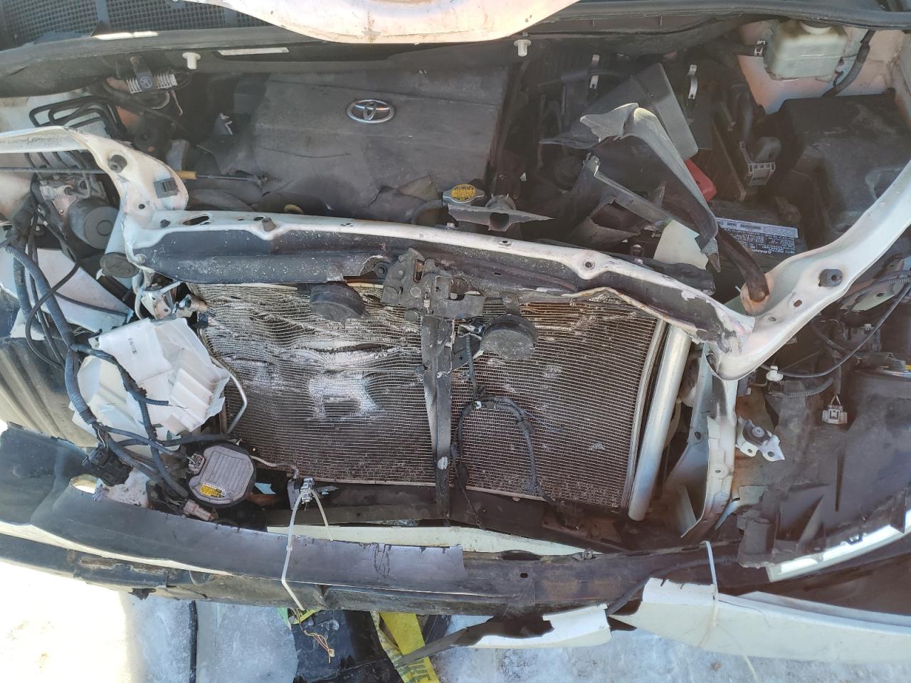 2015 Toyota Sienna - Image 12