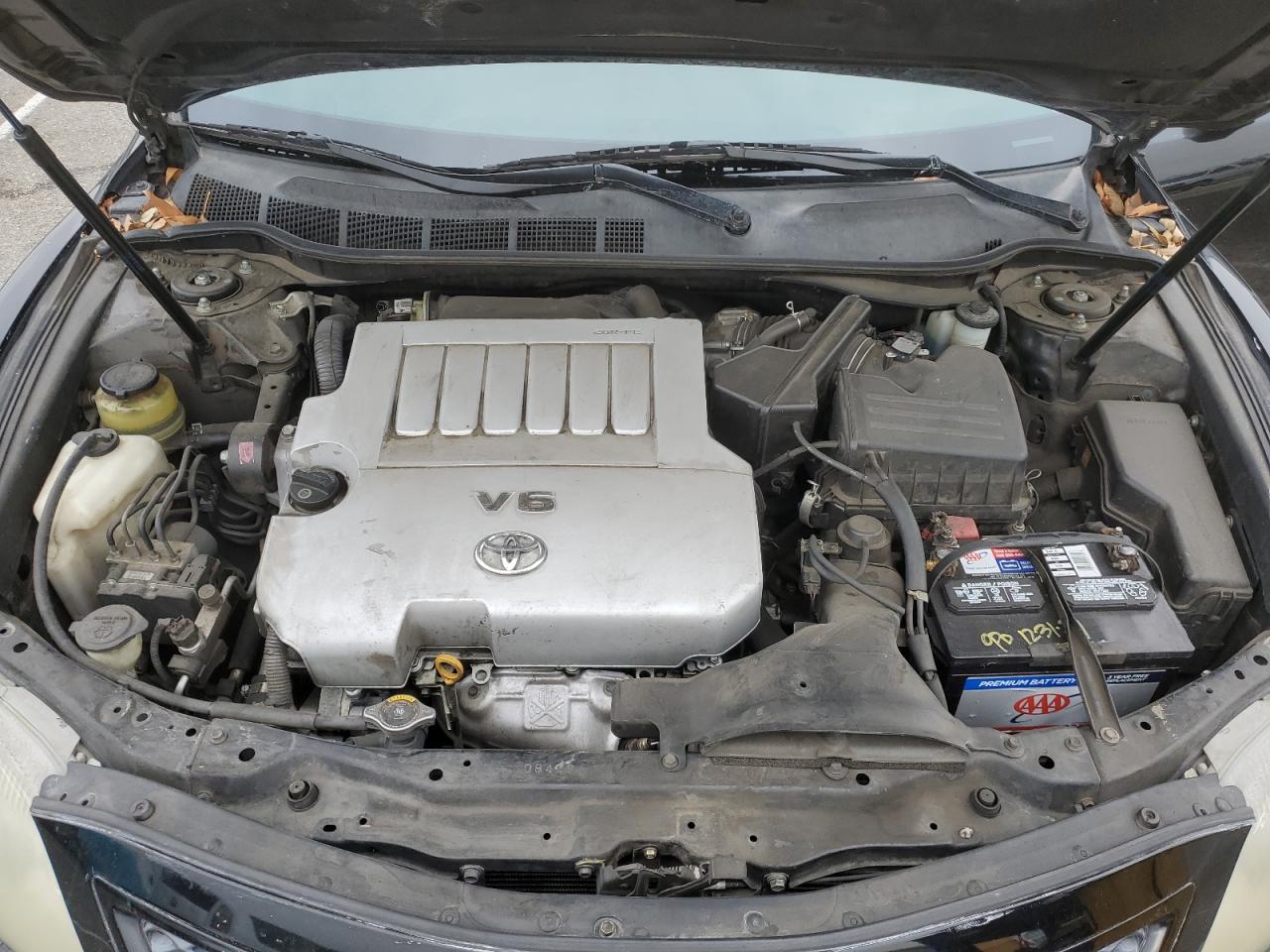 2011 Toyota Camry - Image 11