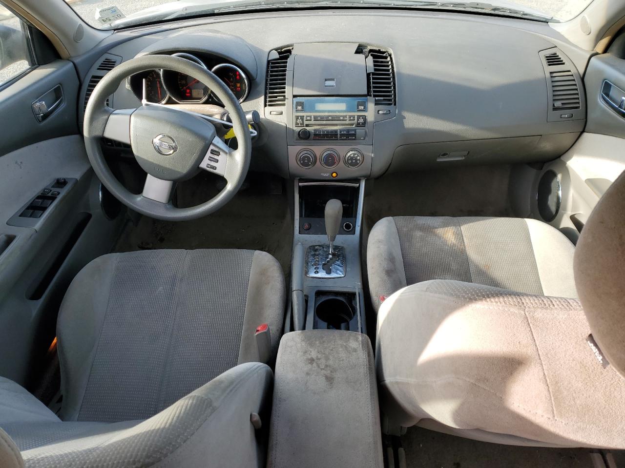 2005 Nissan Altima - Image 8